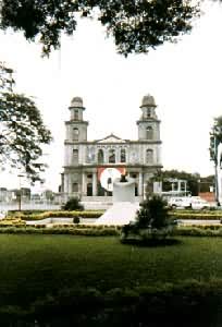 尼加拉瓜首都马那瓜的大教学(教学后部已毁于地震)