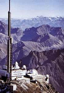 法国日中峰天文台（海拔2862米）