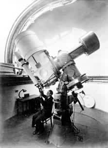 苏联普尔科沃天文台的马克苏托夫望远镜