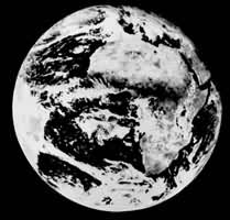 人造地球卫星从36，000公里处拍摄的地球照片