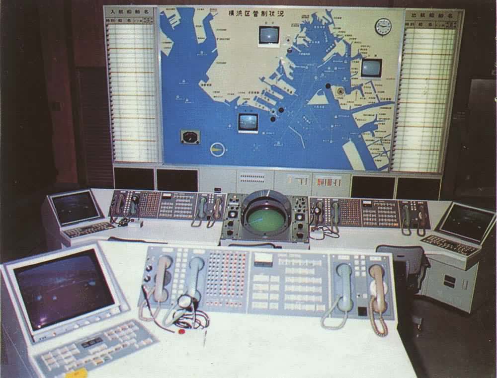 日本东京湾船舶交通管理系统横滨港中心控制室