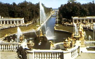 列宁格勒的彼得宫喷泉，俄罗斯园林杰作