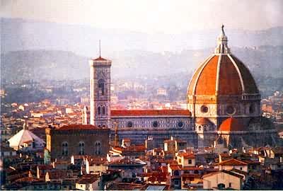 佛罗伦萨大教堂，意大利文艺复兴建筑的开端，穹顶为F.勃鲁涅列斯基设计，1296～1462年建