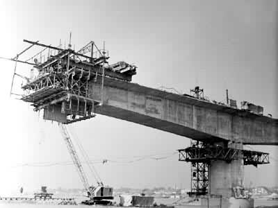 图1　沙洋汉江桥悬浇法施工