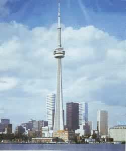 加拿大多伦多电视塔，高553米，1975年建成，目前世界上最高构筑物