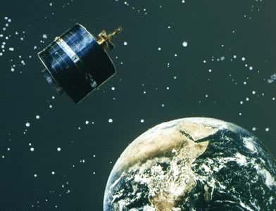 地球与通信卫星（合成照片）