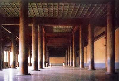 明十三陵长陵祾恩殿，现存古代大型殿堂之一，1415年建：内景