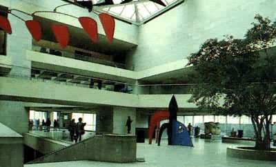 华盛顿国家美术馆东馆，1968～1978年建，贝聿铭设计:内景