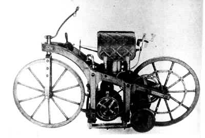 图1　世界上第一辆摩托车