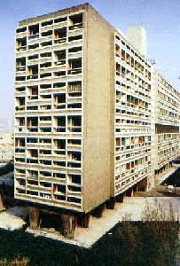 马赛公寓大楼，1946～1952年建，勒·柯布西耶设计