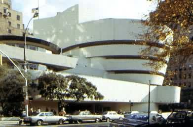纽约古根汉姆美术馆，1959年建，F.L.赖特设计:外景