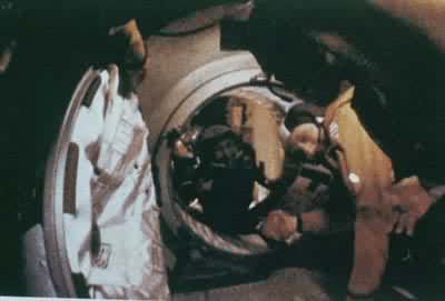 “阿波罗—联盟”号飞船对接（1975年7月15日）