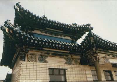 用琉璃瓦和陶瓷面砖装饰的北京民族文化宫角楼