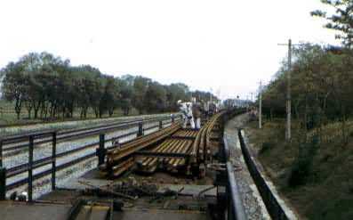 运送焊接长钢轨的专用列车