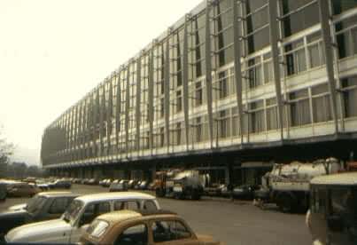 意大利都灵劳动宫，1960～1961年建，P.L.奈尔维设计