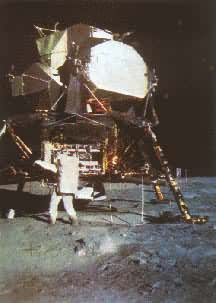 美国宇航员登上月球