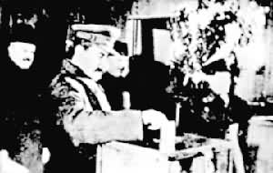 И.В.斯大林参加最高苏维埃主席团的投票选举(1937)
