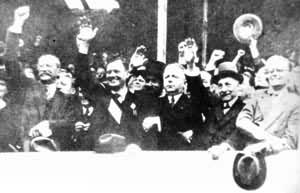 法国人民阵线的首脑在庆祝选举获胜(1936)