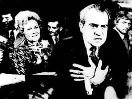 因“水门事件”险遭美国国会弹劾的R.M.尼克松总统(1974)