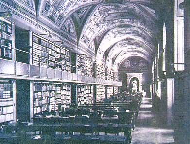 梵蒂冈秘密档案馆，设在西斯廷教堂内