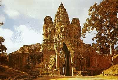 柬埔寨高棉王国　吴哥王城城门