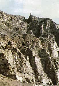新疆拜城克孜尔石窟外景