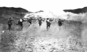 八路军第358旅部队向日伪军发起冲击