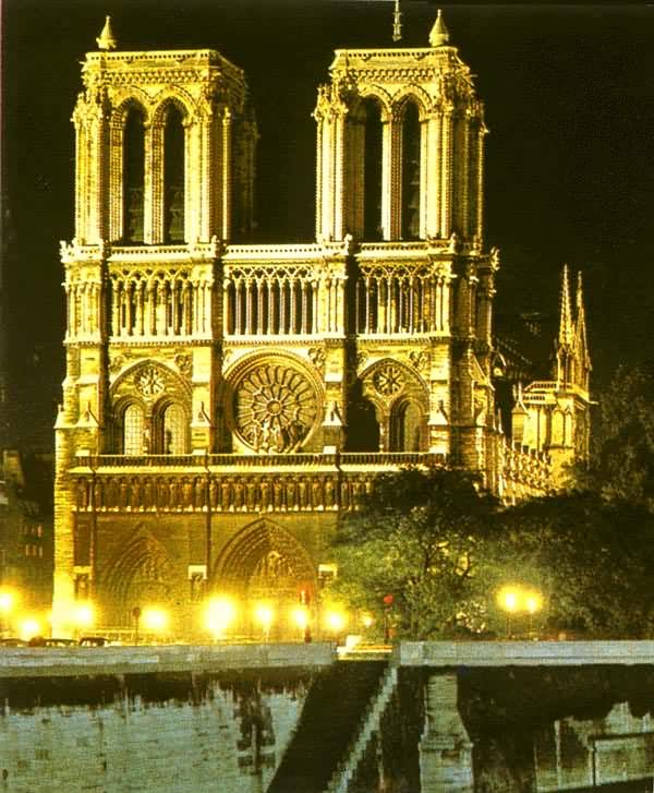 巴黎圣母院──欧洲早期哥特式建筑的主要代表