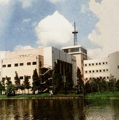 华东师范大学电化教学楼外景