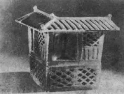 广州汉墓的干栏式陶屋（东汉前期）