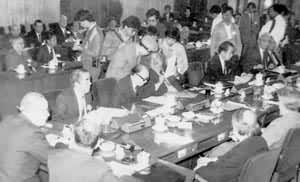 香港特别行政区基本法起草委员会在北京举行第二次全体会议(1986年4月)