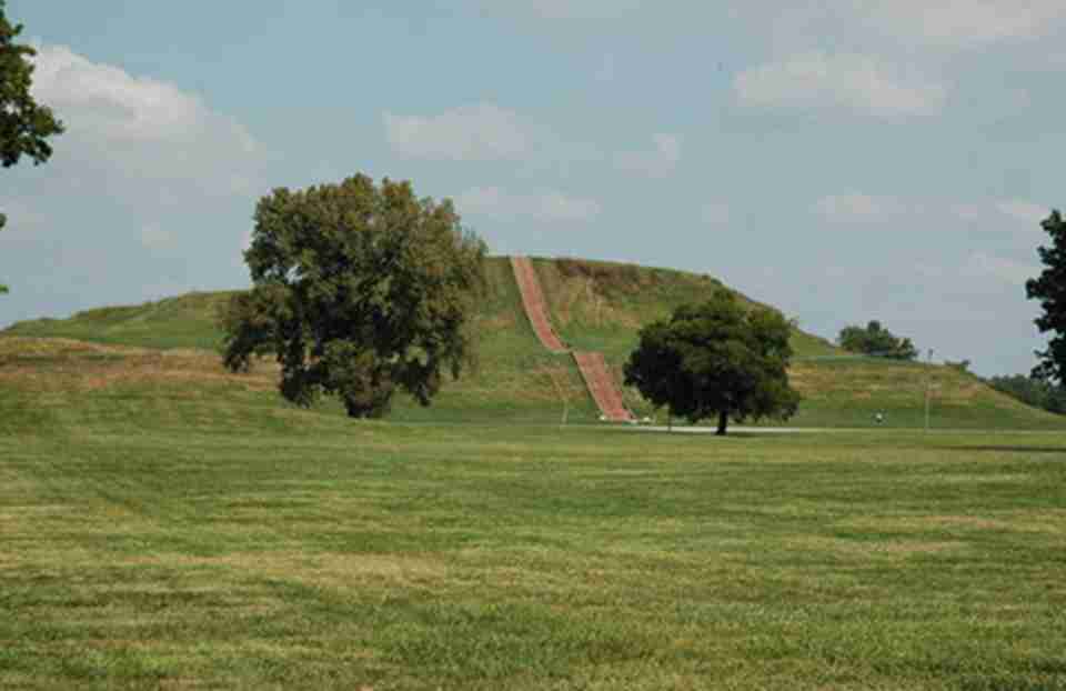 卡俄基亚土丘遗址是美国境内最古老的文化遗迹之一