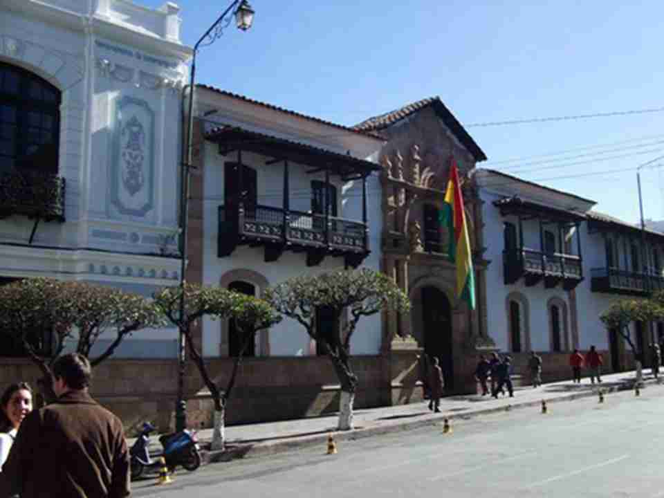 苏克雷古城位于玻利维亚的首都苏克雷市
