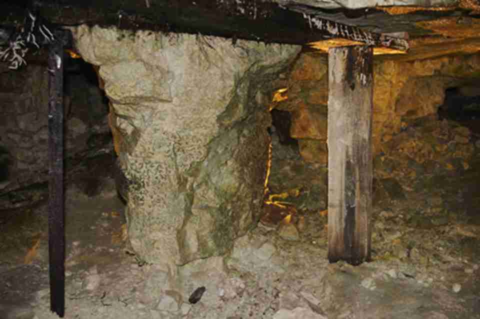 斯皮耶纳新石器时代的燧石矿是欧洲最大且最早的古代矿坑汇集地