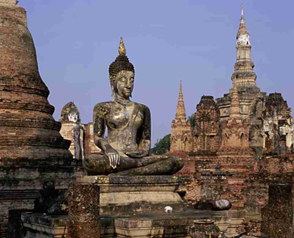 素可泰古城作为王朝首都，有逾百佛寺佛塔及逾千尊佛像