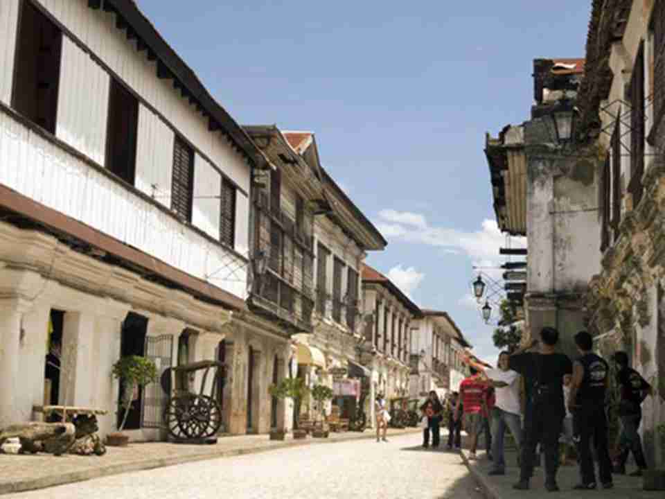 维甘历史古城位于菲律宾南伊洛克斯省