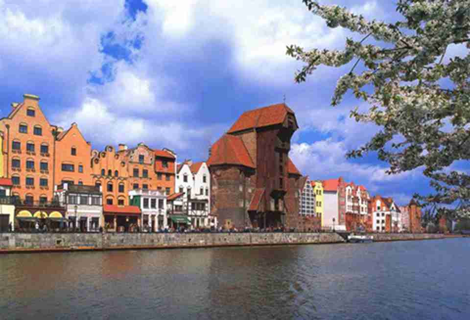 市内古典的建筑物，弥漫着中世纪的风情，被誉为波兰最美丽的城市