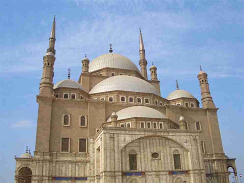 开罗是世界上最古老的伊斯兰城市之一