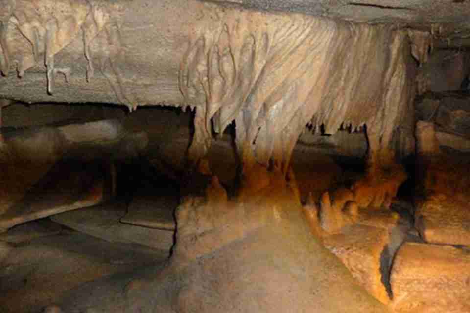 猛玛洞是现在世界上已知的溶洞系统中最大的一个