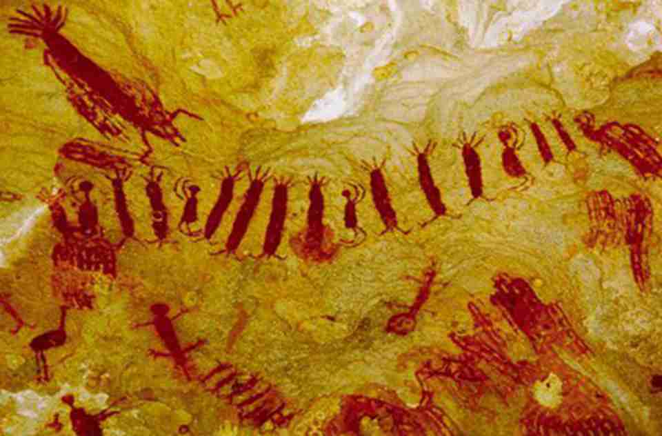 卡皮瓦拉山国家公园，大约发现了300多处史前时代的岩石壁画