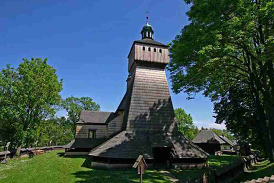 大小不一的木结构教堂群是非常独特而又珍贵的文化古迹