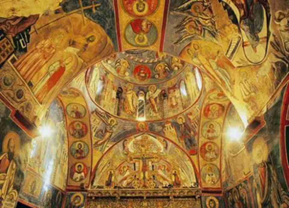 教堂内的壁画的年代跨越12世纪到17世纪漫长的时期