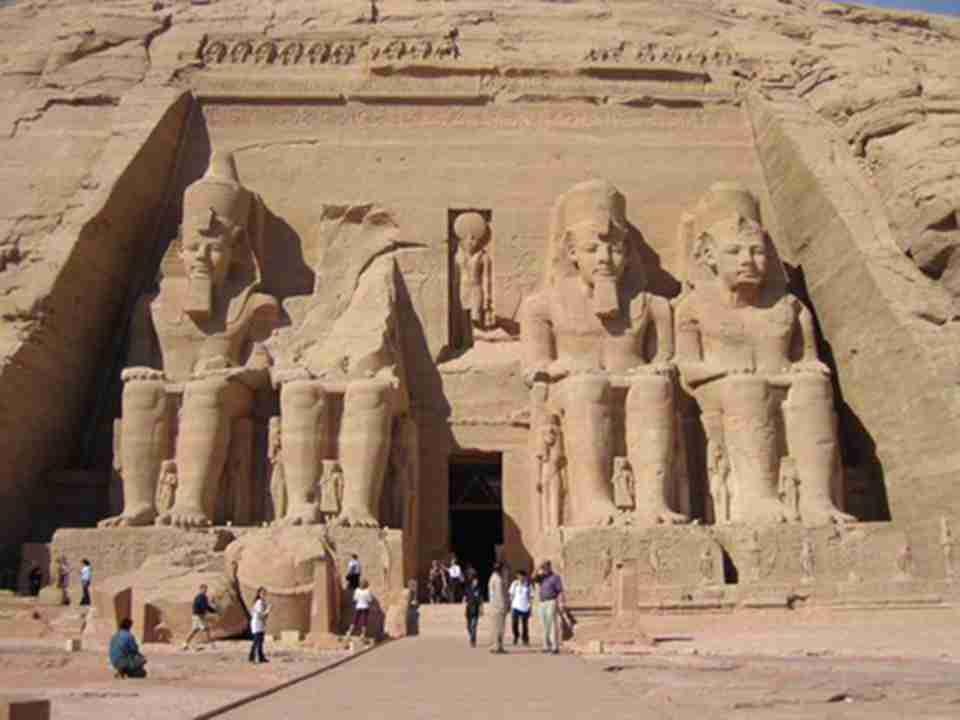 阿布辛拜勒至菲莱的努比亚遗址位于埃及东南部尼罗河上游河畔