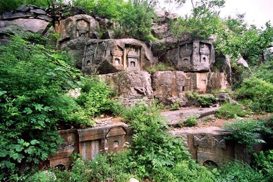 全国重点文物保护单位：灵泉寺石窟