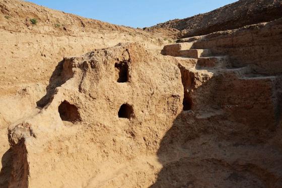 全国重点文物保护单位：陶寺遗址—石窑群发掘地